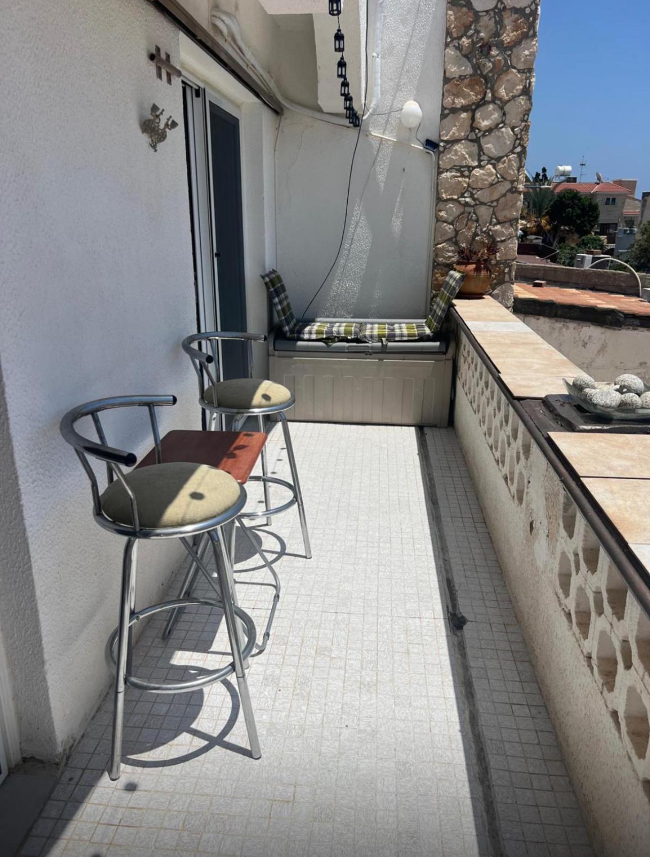 Bar Street Apartment